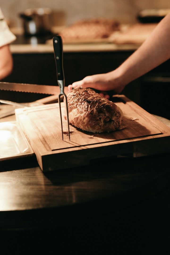 The Wine Room's Proper Sunday Roast with Cloudy Bay